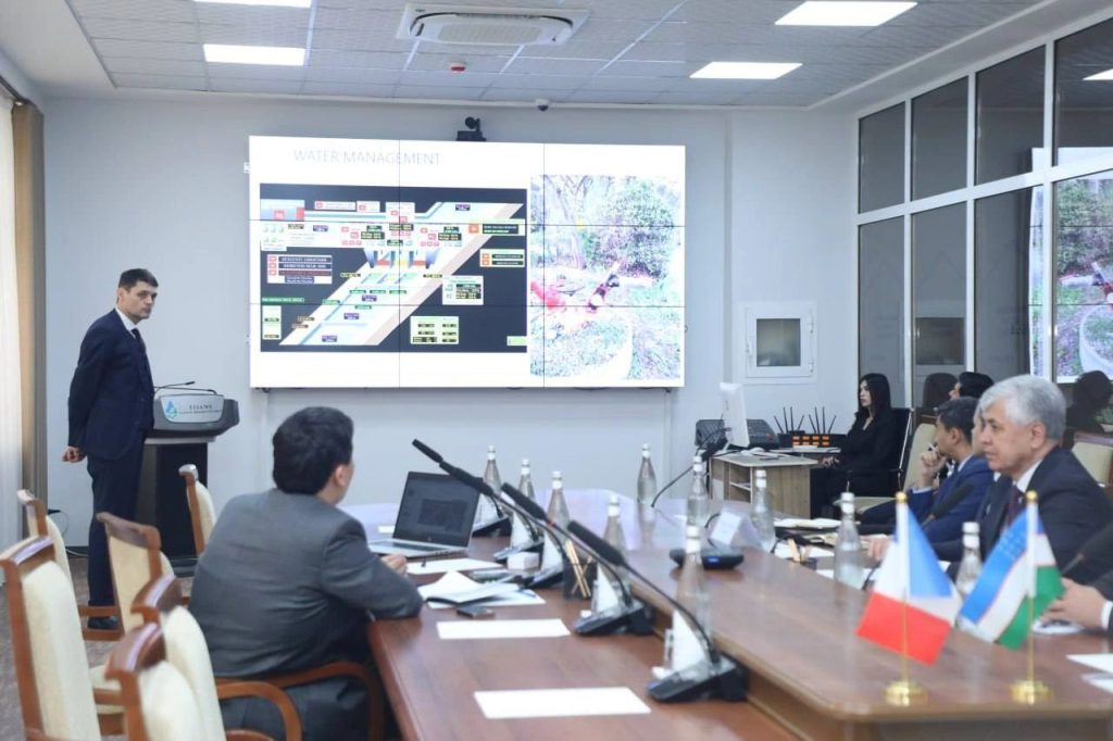 Présentation à l’Institut des ingénieurs en irrigation et mécanisation agricole de Tachkent.
