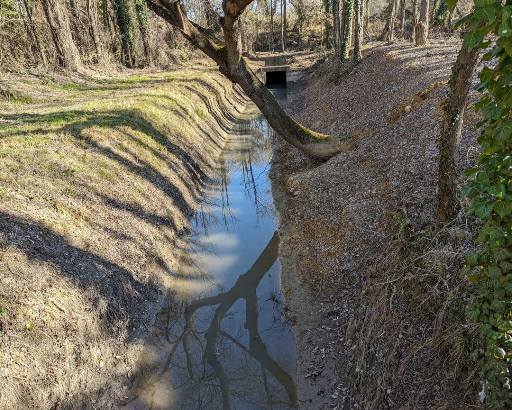 Canal de Peyrolles